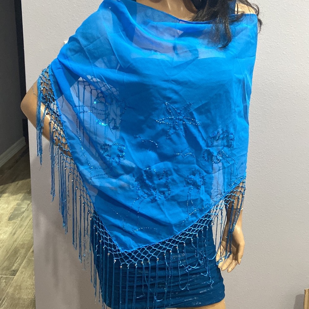 Shawl - Picture 3 of 5